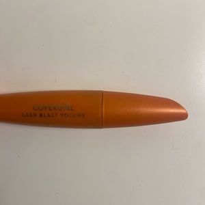FREE WITH ANY PURCHASE brand new cover girl lash blast volume mascara